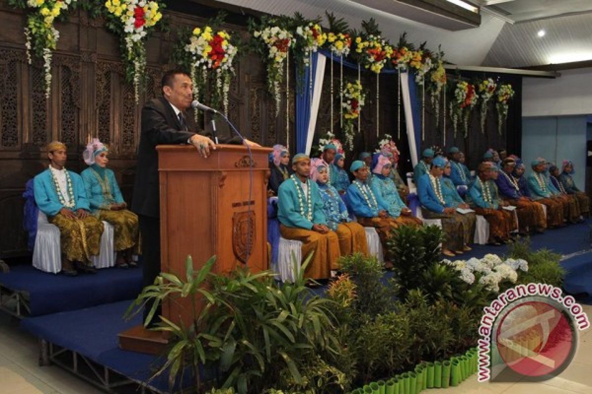 Pemkot Madiun Nikahkan 17 Pasang Pengantin