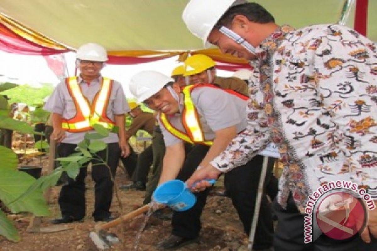 Semen Indonesia Tanam 57.362 Pohon di Bekas Lokasi Penambangan