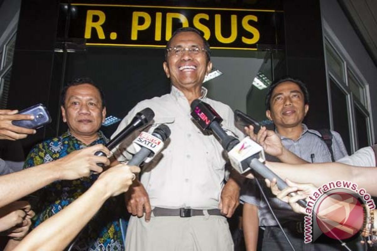 Dahlan Iskan officially banned from traveling abroad