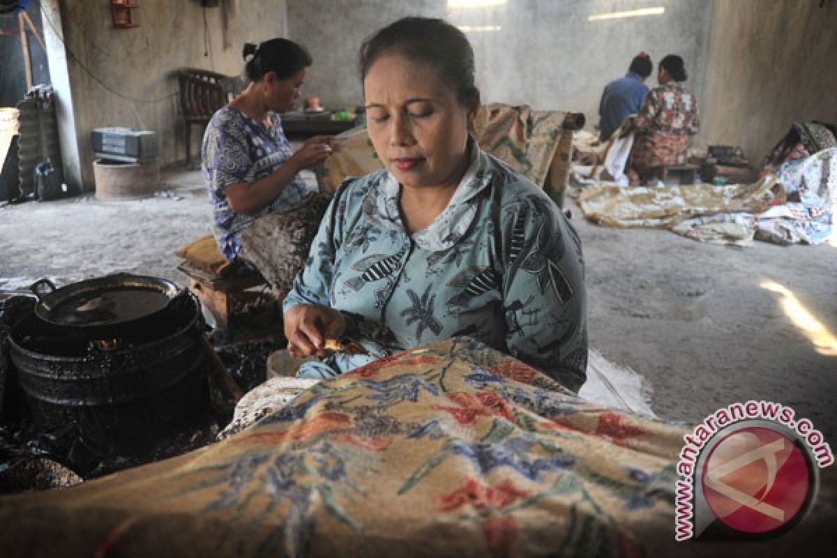 Perajin batik Pekalongan mulai lakukan efisiensi