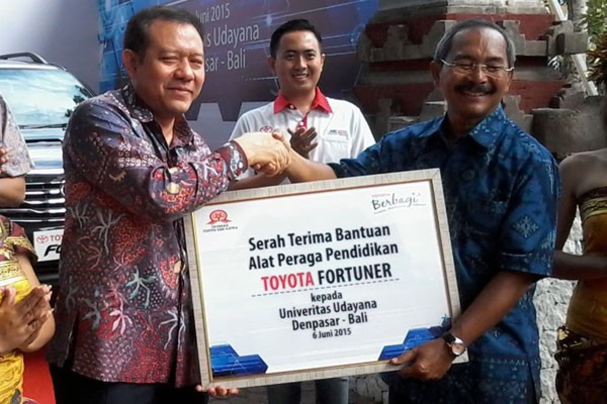 Toyota Indonesia serahkan alat peraga mesin