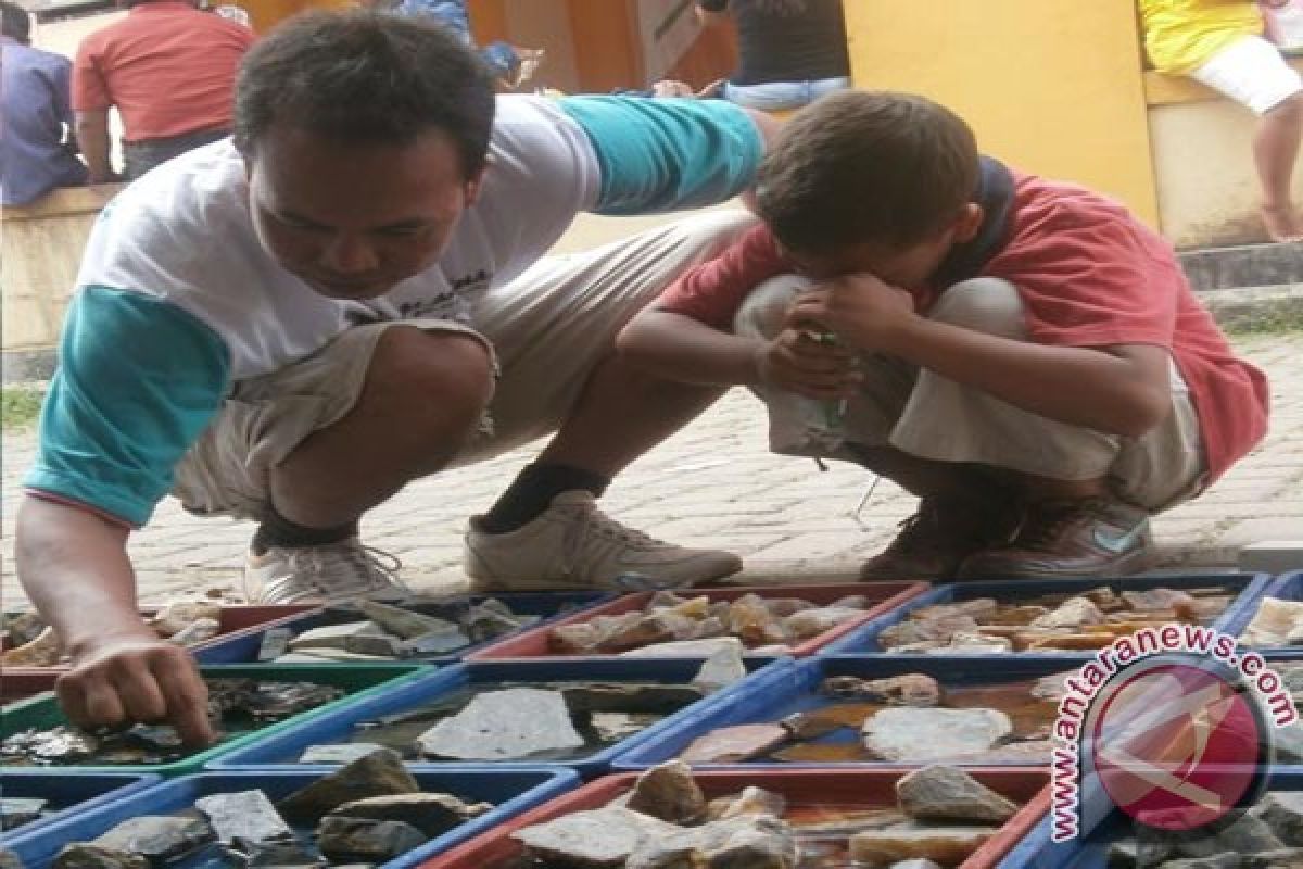 Festival Batu Akik Meningkatkan Ekonomi Masyarakat Bogor 