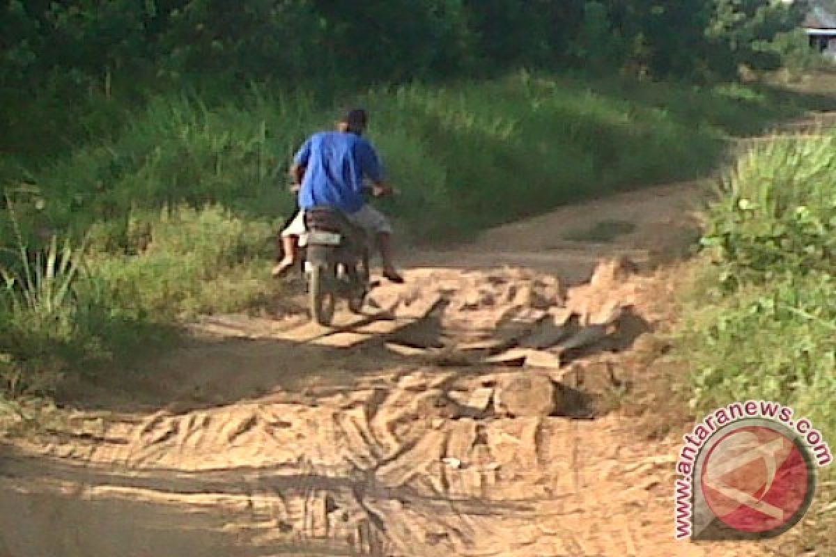  Transportasi Ke Desa Temajuk Sambas Putus Akibat Banjir