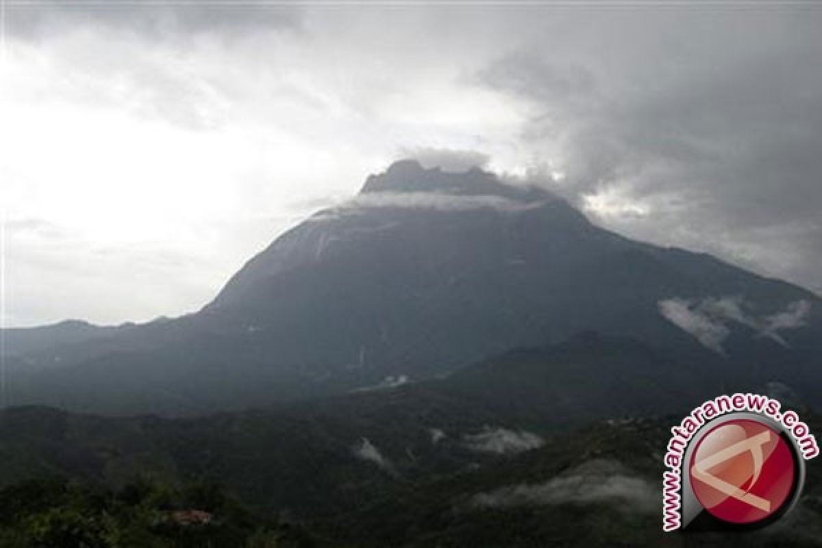 Pria paruh baya meninggal dunia saat daki Gunung Kinabalu