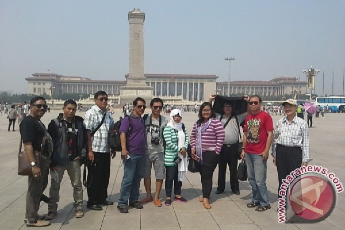Artikel - Lapangan Tiananmen Jadi Objek Wisata Dunia