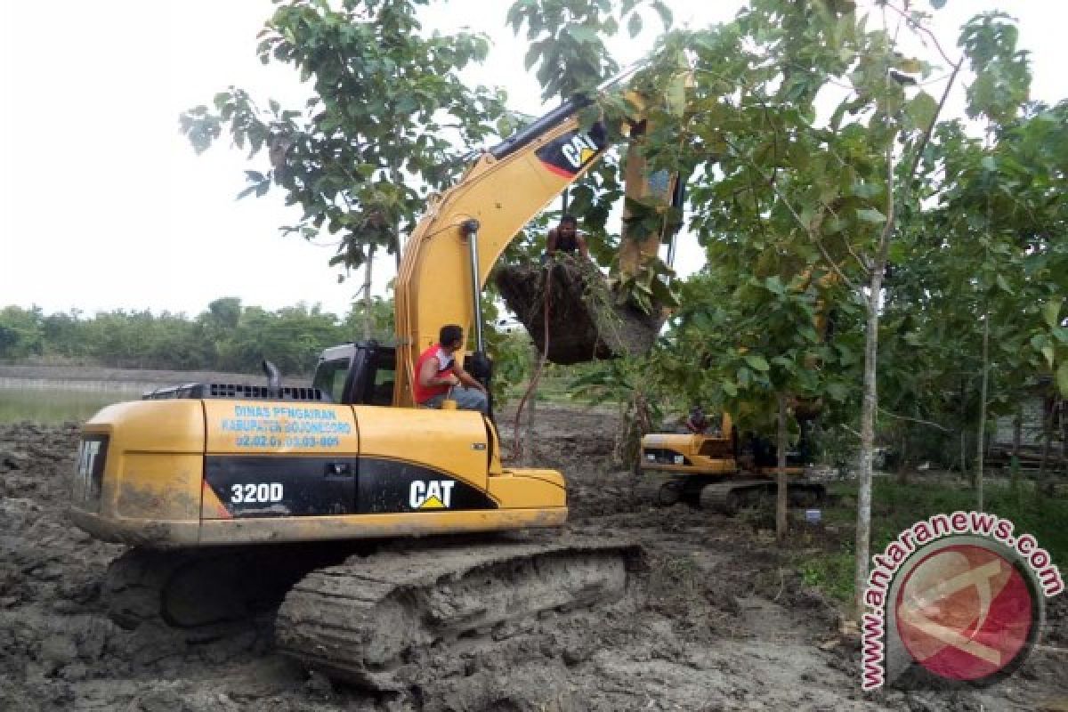 Dinas Pengairan Bojonegoro Perkirakan Air Embung Berkurang