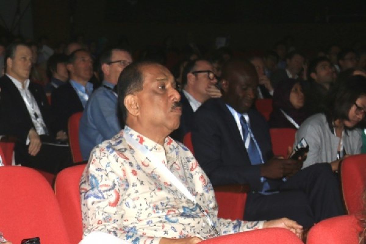 Walikota Ambon Antusias Mengikuti Pembukaan New City Summit 2015