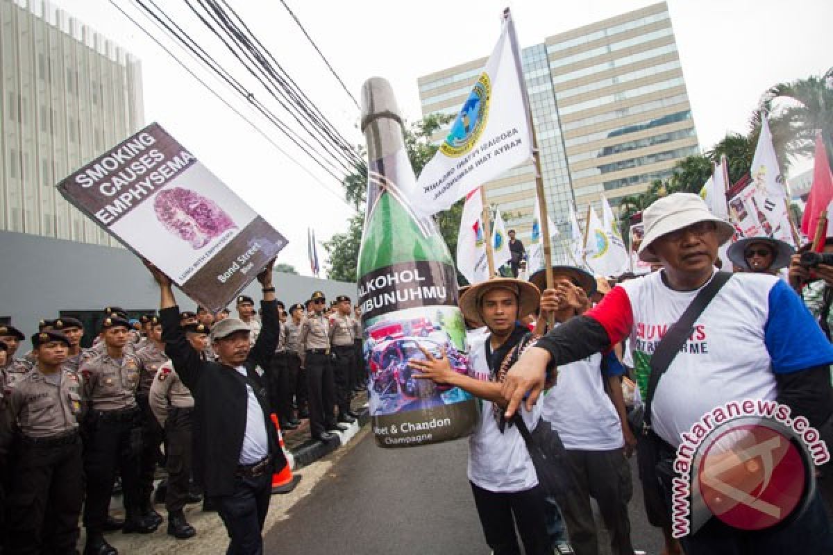 Petani ingatkan Prancis akan wacana kemasan polos 