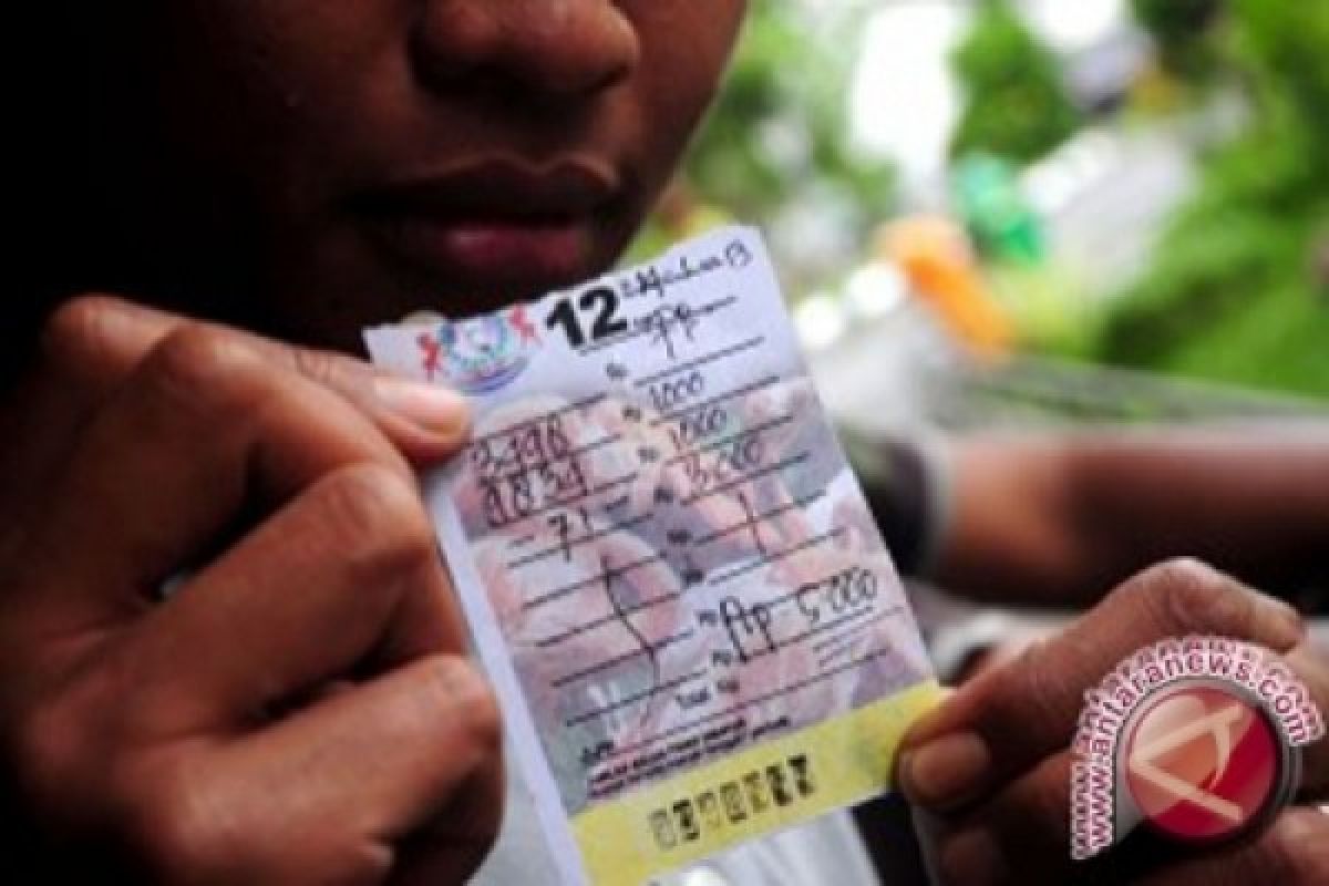 Kakek Penjual Togel  Ditangkap Polisi Temanggung