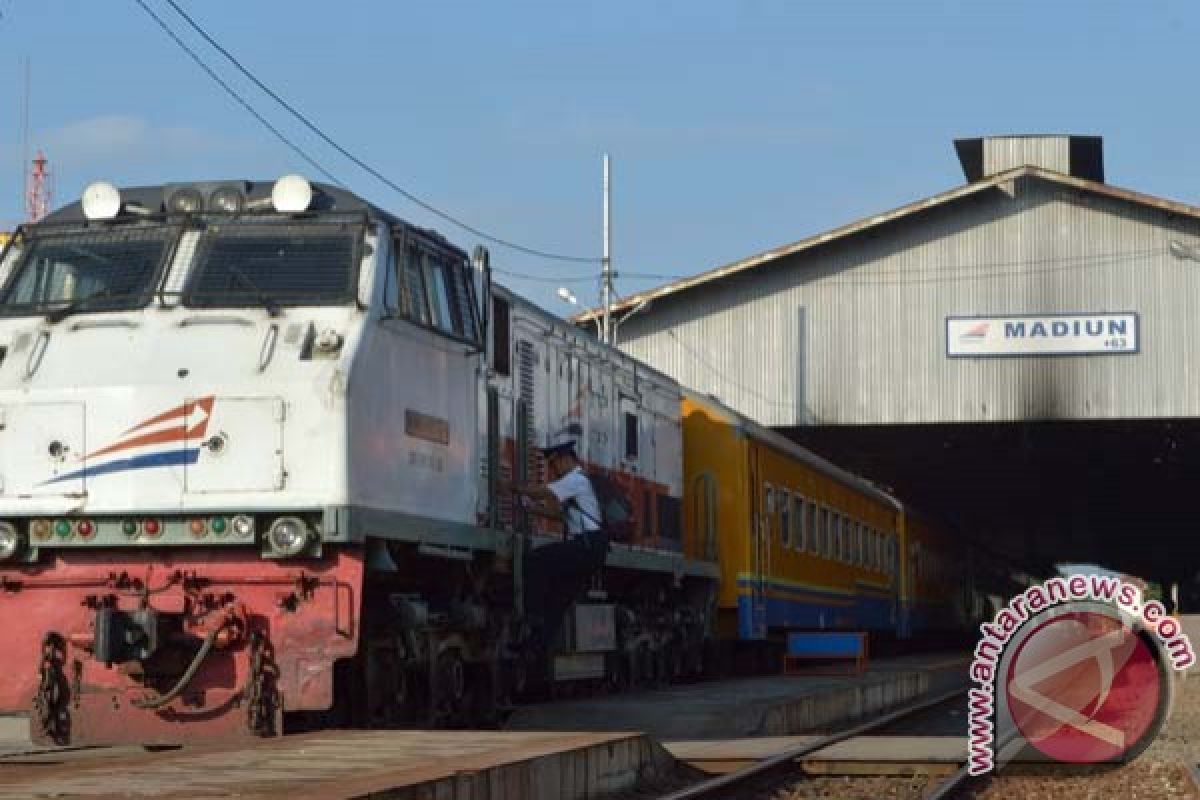 Penumpang Mudik Kereta Api Dari Surabaya Sebanyak 18.772 Orang