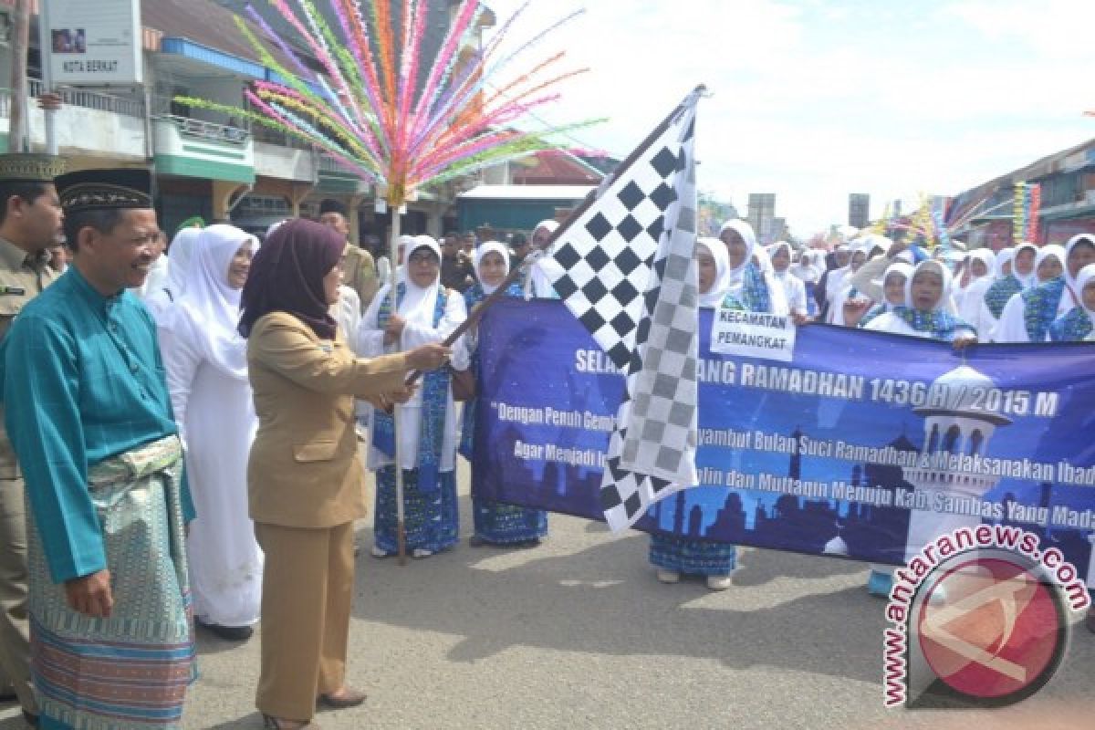 Sambas Gelar Pawai Taaruf di Pemangkat