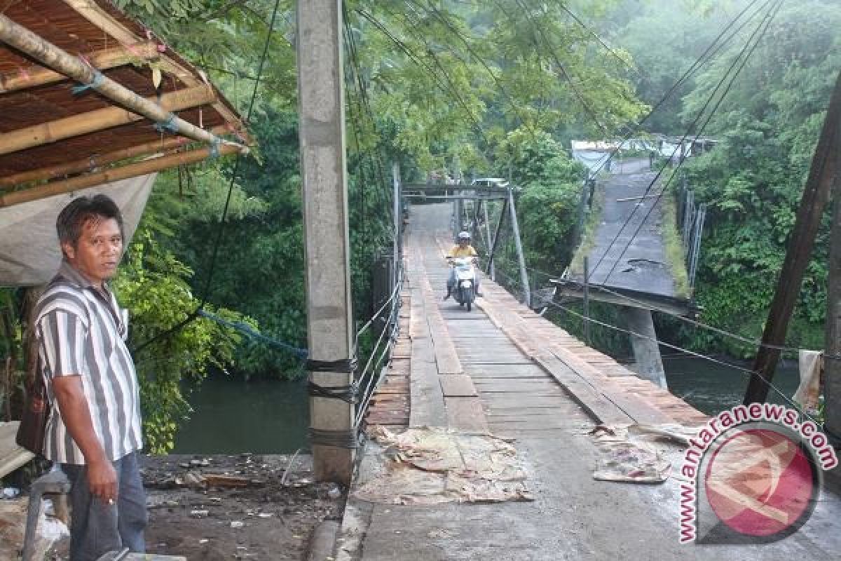 Jembatan Kuwil Minahasa Utara Bisa Dilalui Kendaraan
