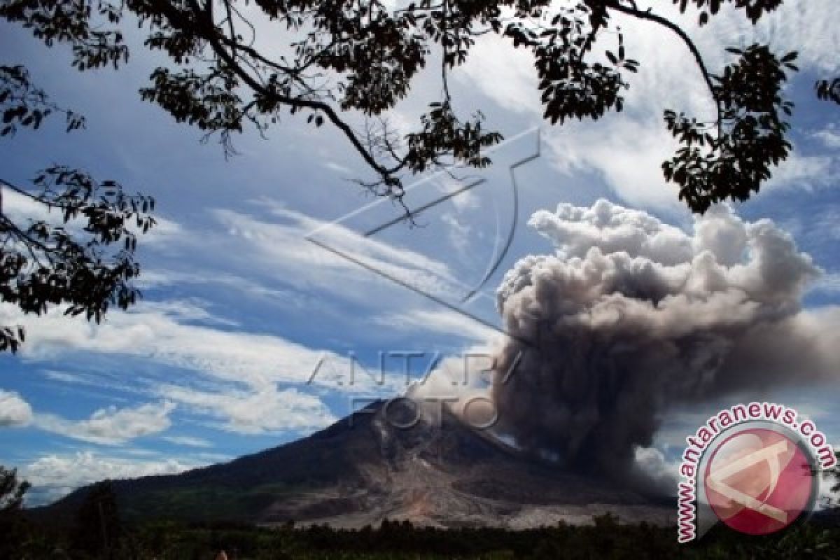 Abu Gunung Sinabung mencapai Lhokseumawe