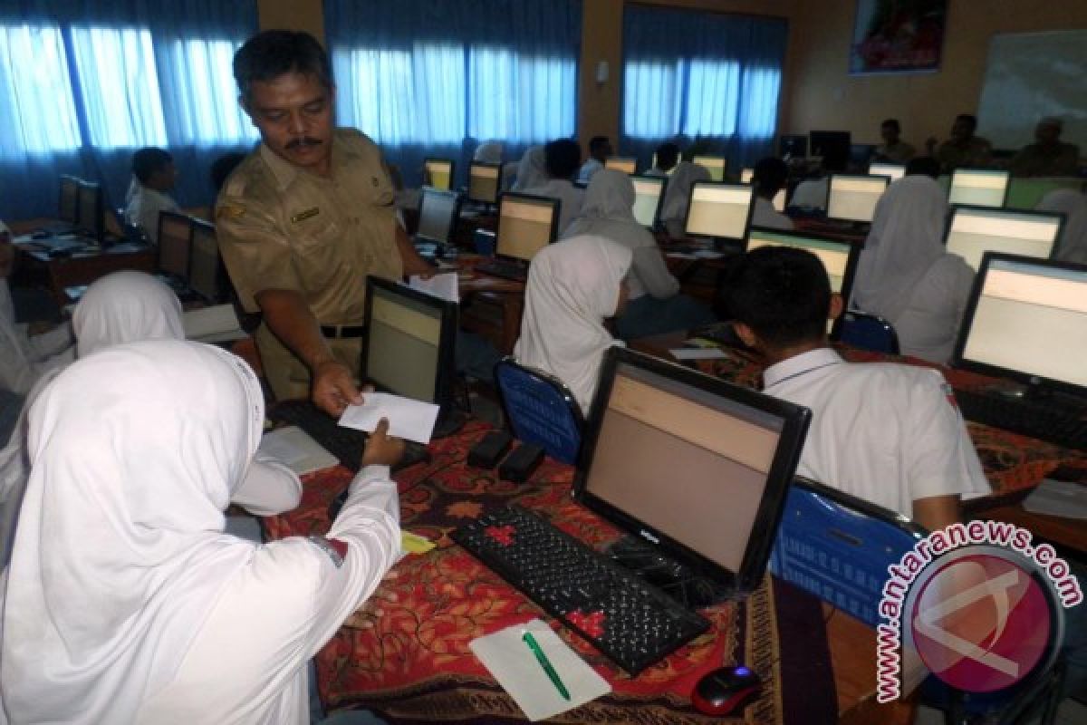 Empat SMP di Tulungagung Ujian Berbasis Komputer