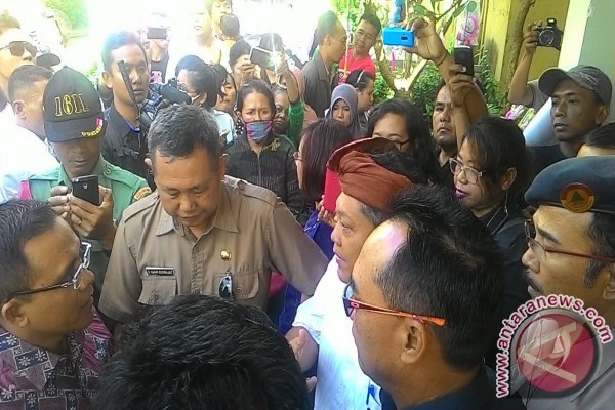 Wali Kota Denpasar Serahkan Pendampingan Kepada P2TP2A