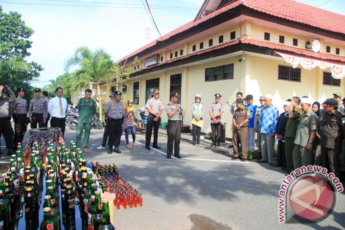 Polres Kaur musnahkan minuman keras