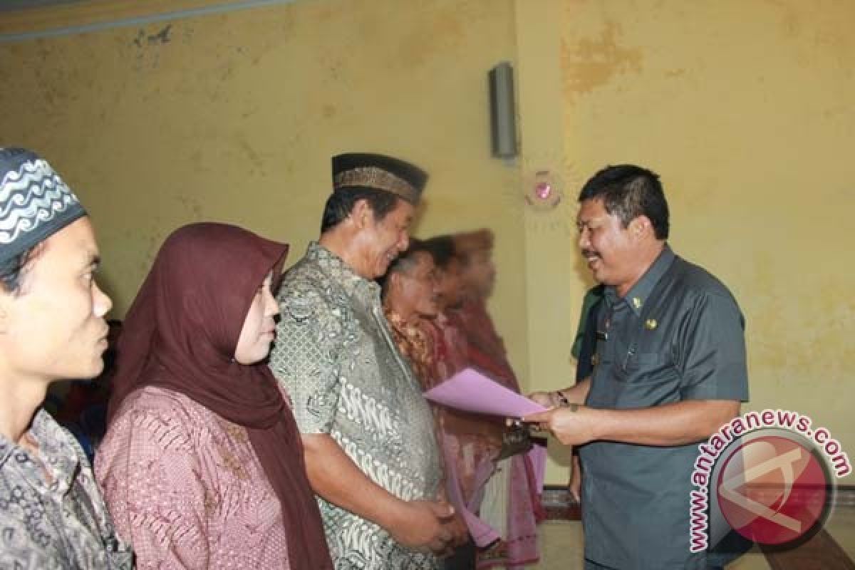 Warga Miskin Jembrana Tidak Mampu Tebus Beras