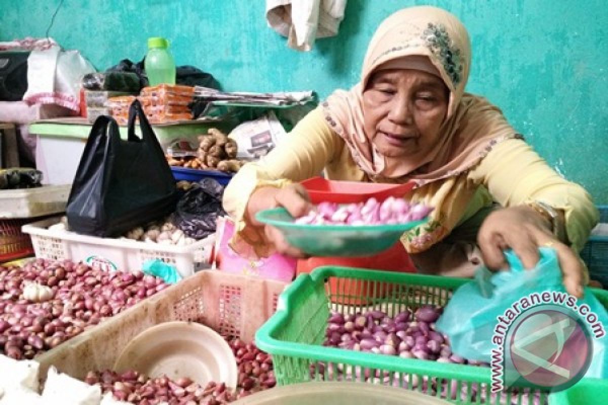 PKL gerobak kuning dapat tempat di sriwedari