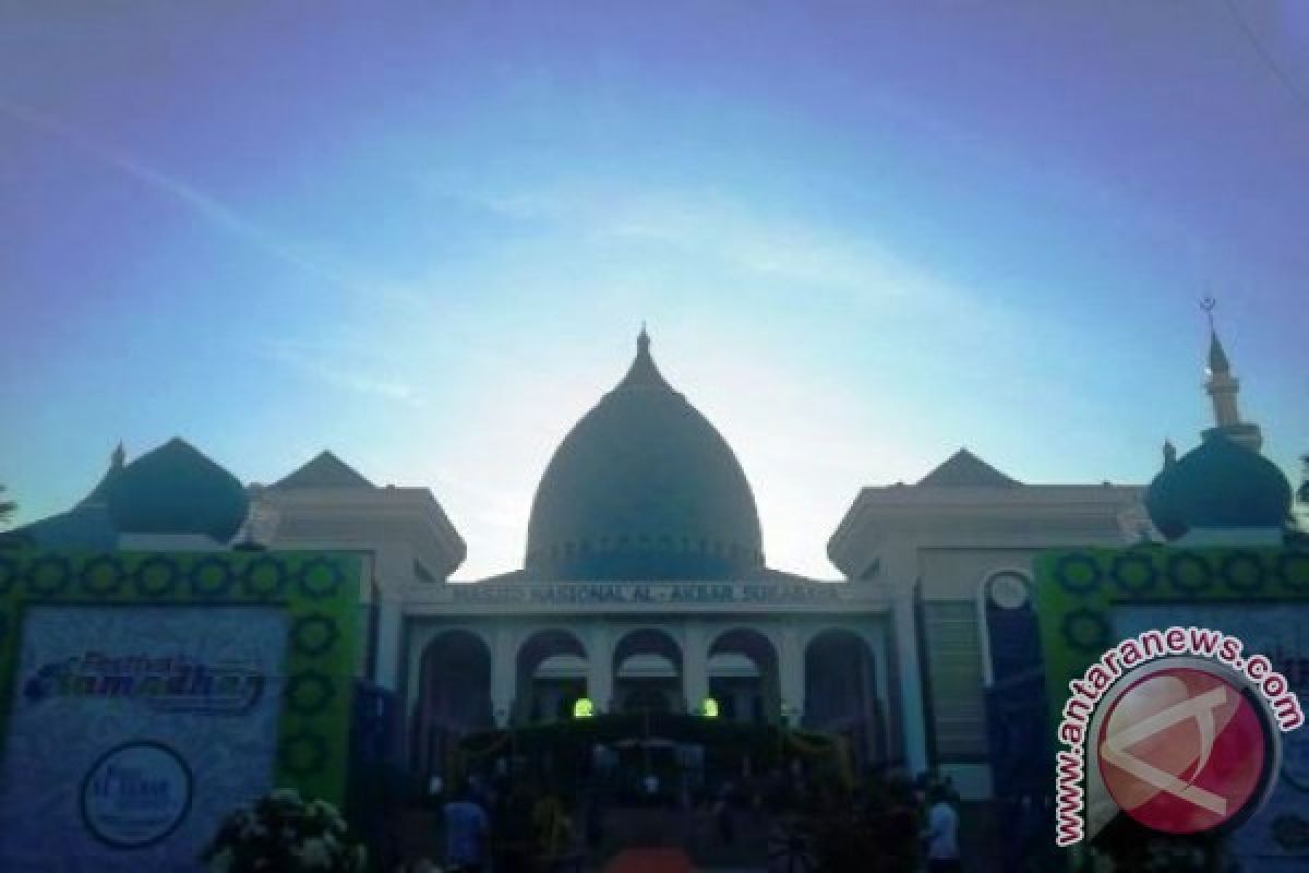 Masjid Al-Akbar Sediakan 2.000 Bungkus Buka Puasa