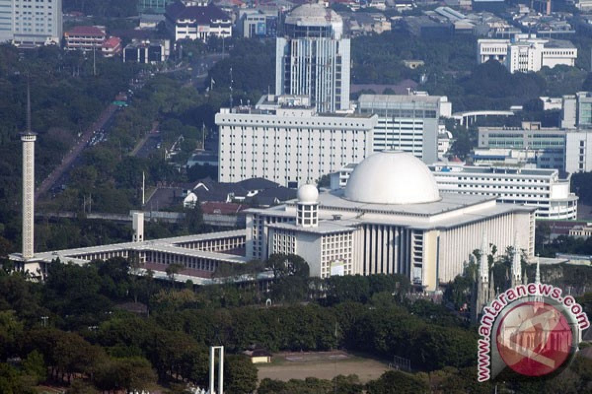 Lima masjid berdaya tampung terbesar di Indonesia