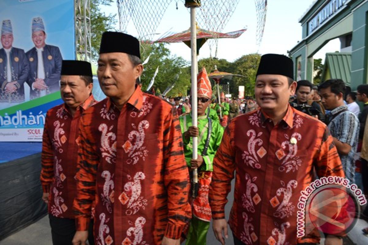 Governor Opens Pasar Wadai Ramadan