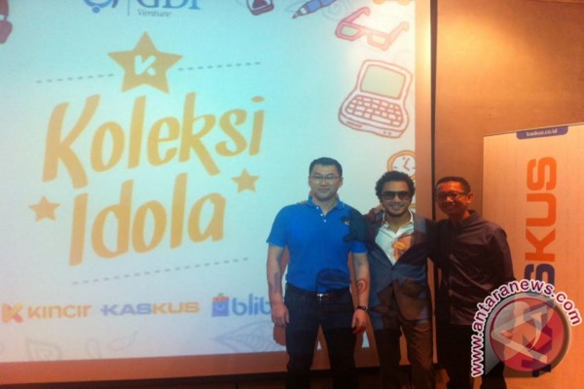 Penggemar bisa dapat barang idola di Koleksi Idola