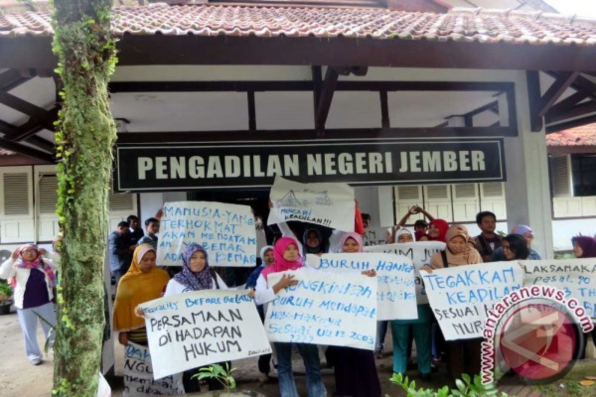 Sidang Tindak Pidana Ketenagakerjaan Diwarnai Demo Buruh