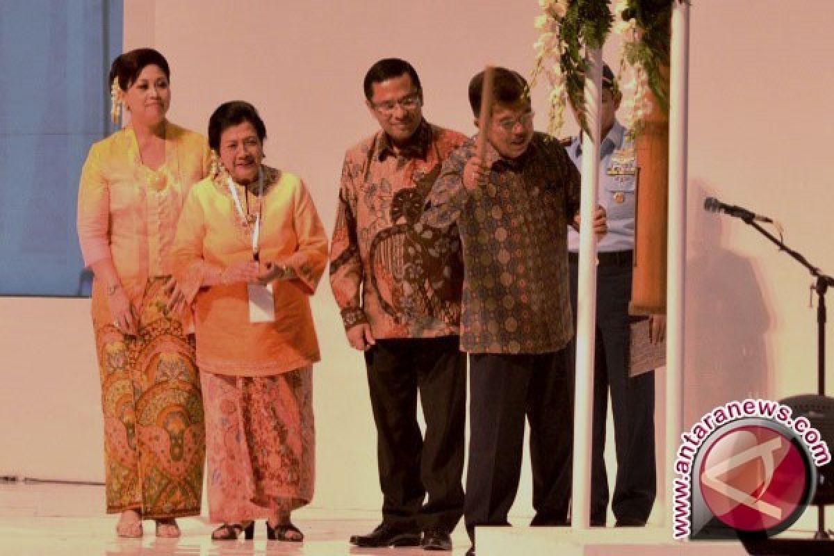  JK resmikan pameran batik terbesar di dunia