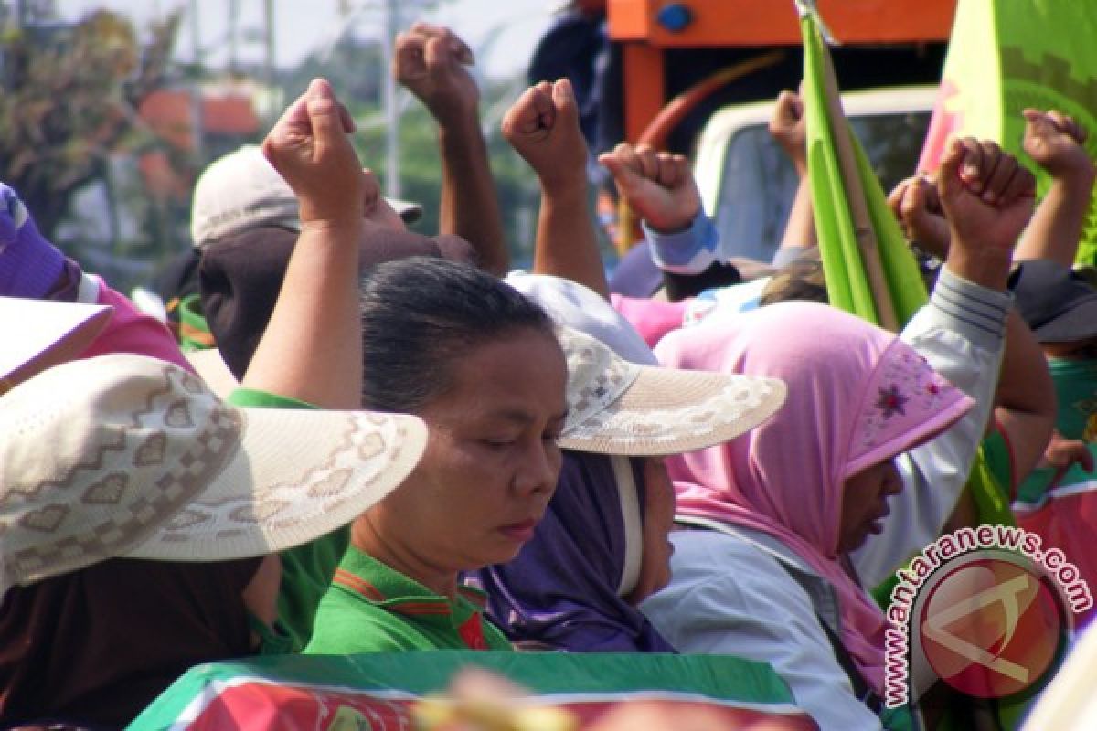 Dinsosnakertrans Tulungagung Imbau Pengusaha Berikan THR Buruh