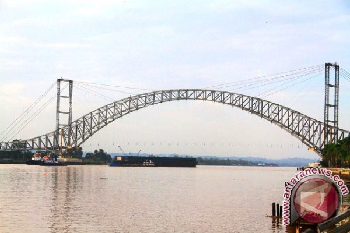 Jembatan Kartanegara Mampu Menahan Beban 14.580 ton 