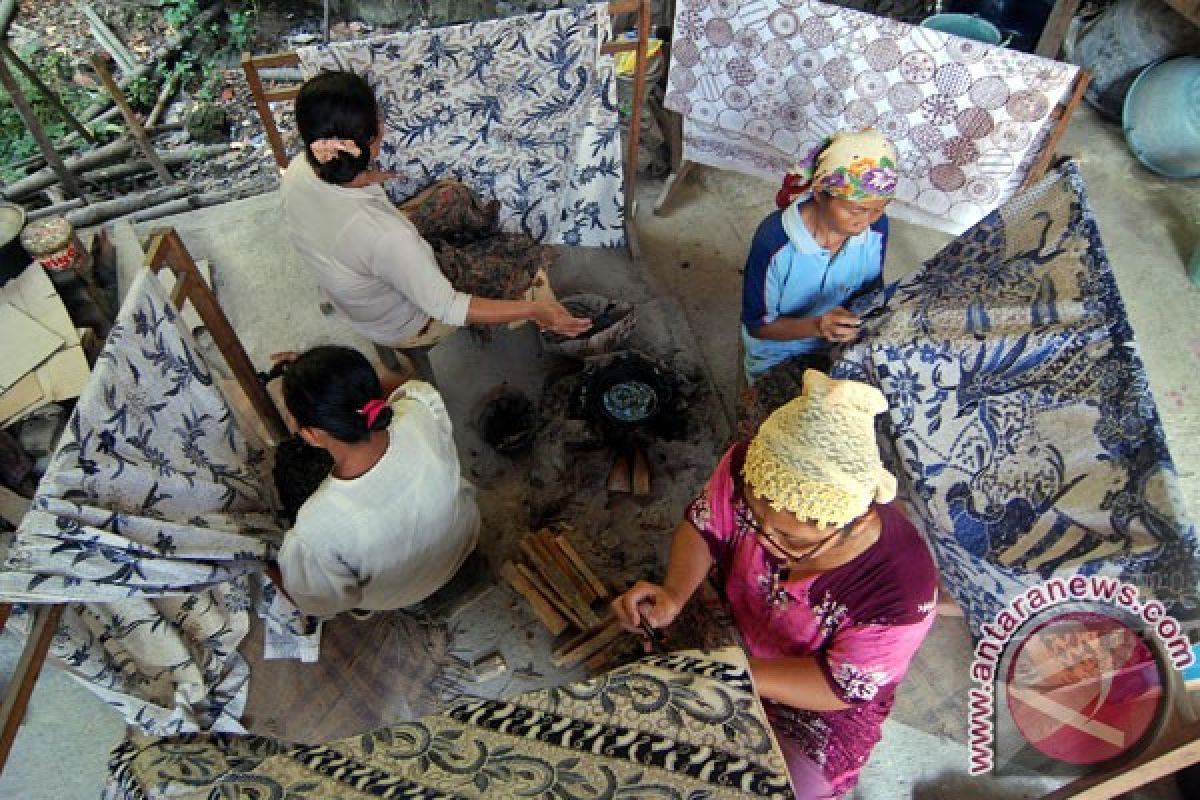 Lima dubes akan hadiri Pekan Batik Nasional Pekalongan