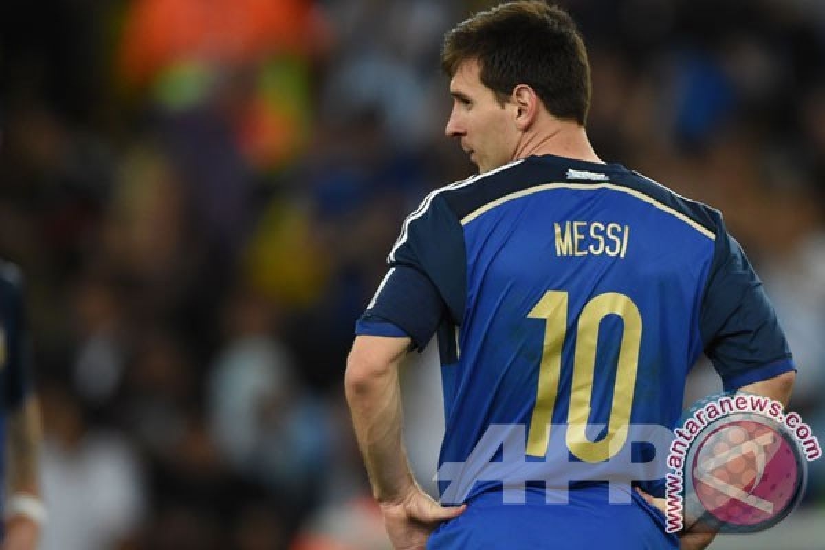 Messi Picu Argentina Hancurkan Paraguay