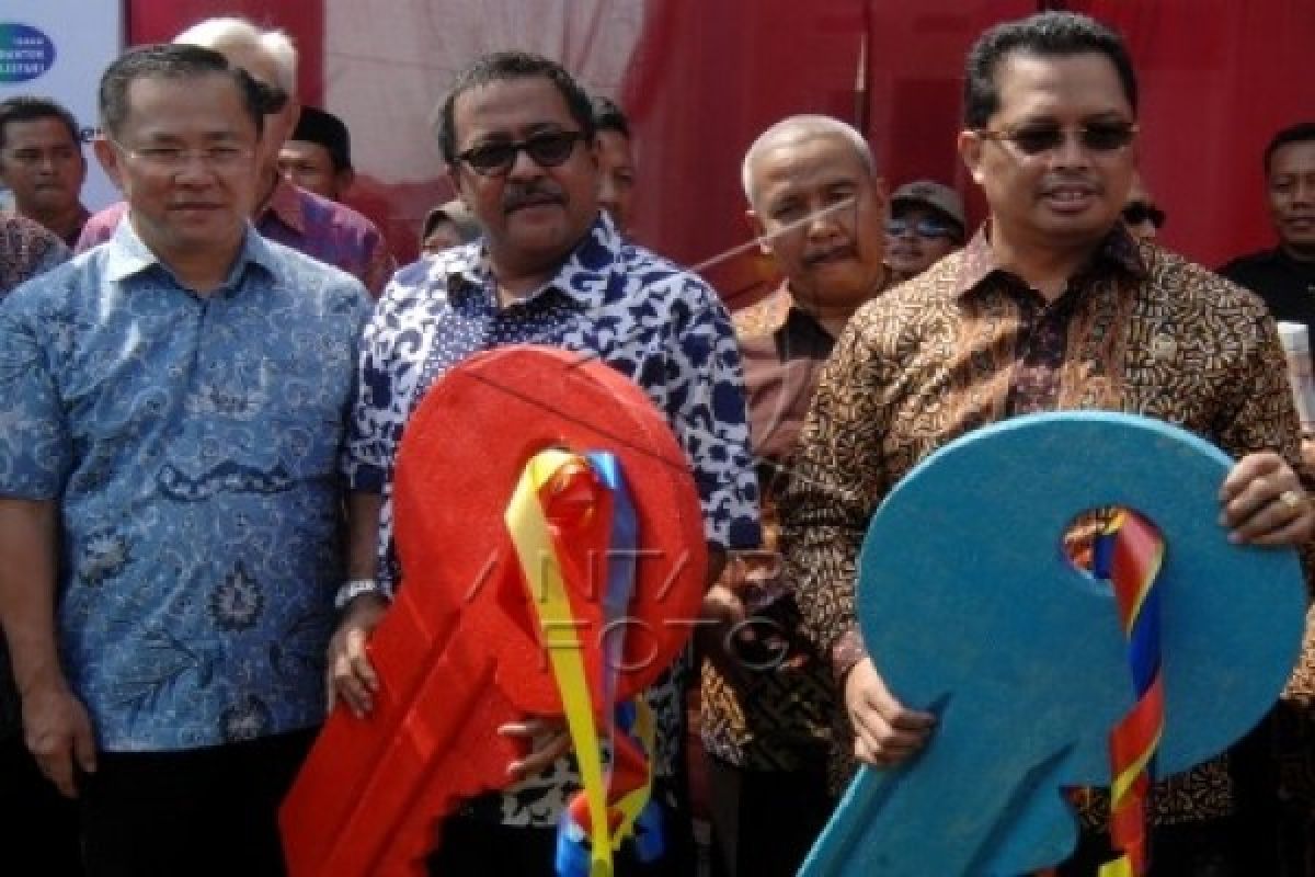 REI Banten Serahkan Dua Unit Rumah Gratis