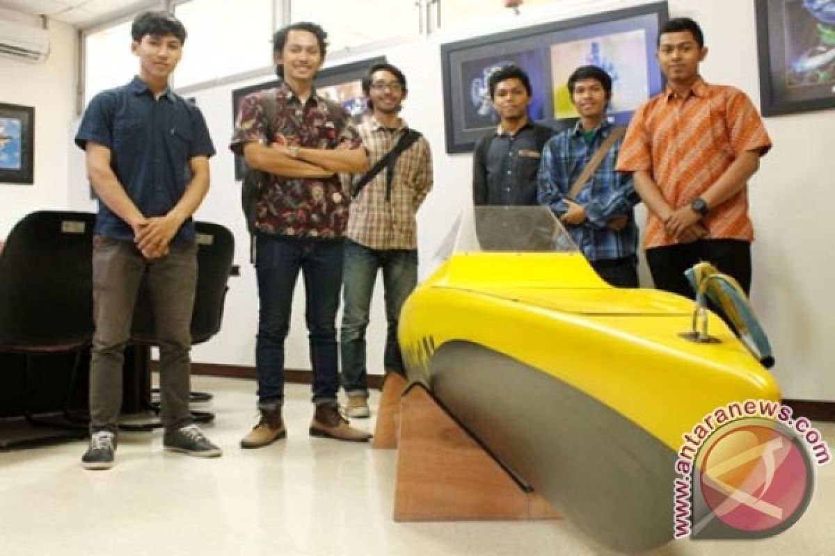 Indonesian Boat to Compete in Yanagawa Solar Boat Festival 2015