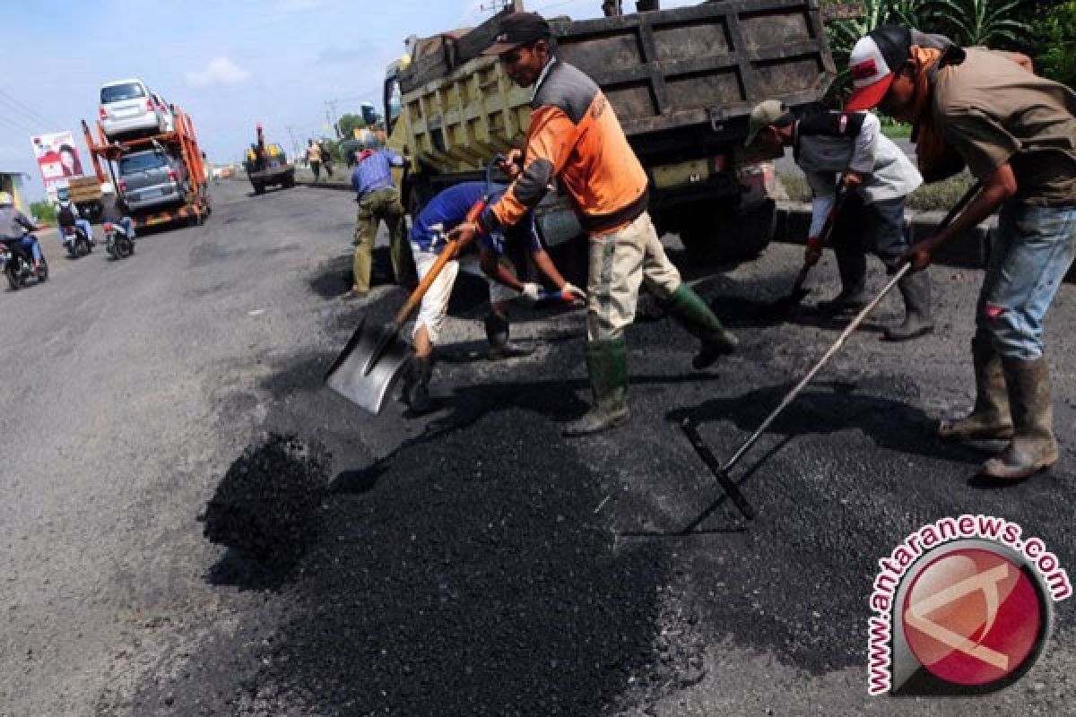 Perbaikan jalan dipastikan selesai sebelum mudik 