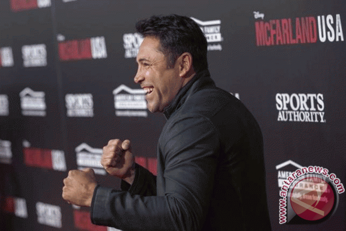 Oscar De La Hoya tak mau naik ring tinju lagi  