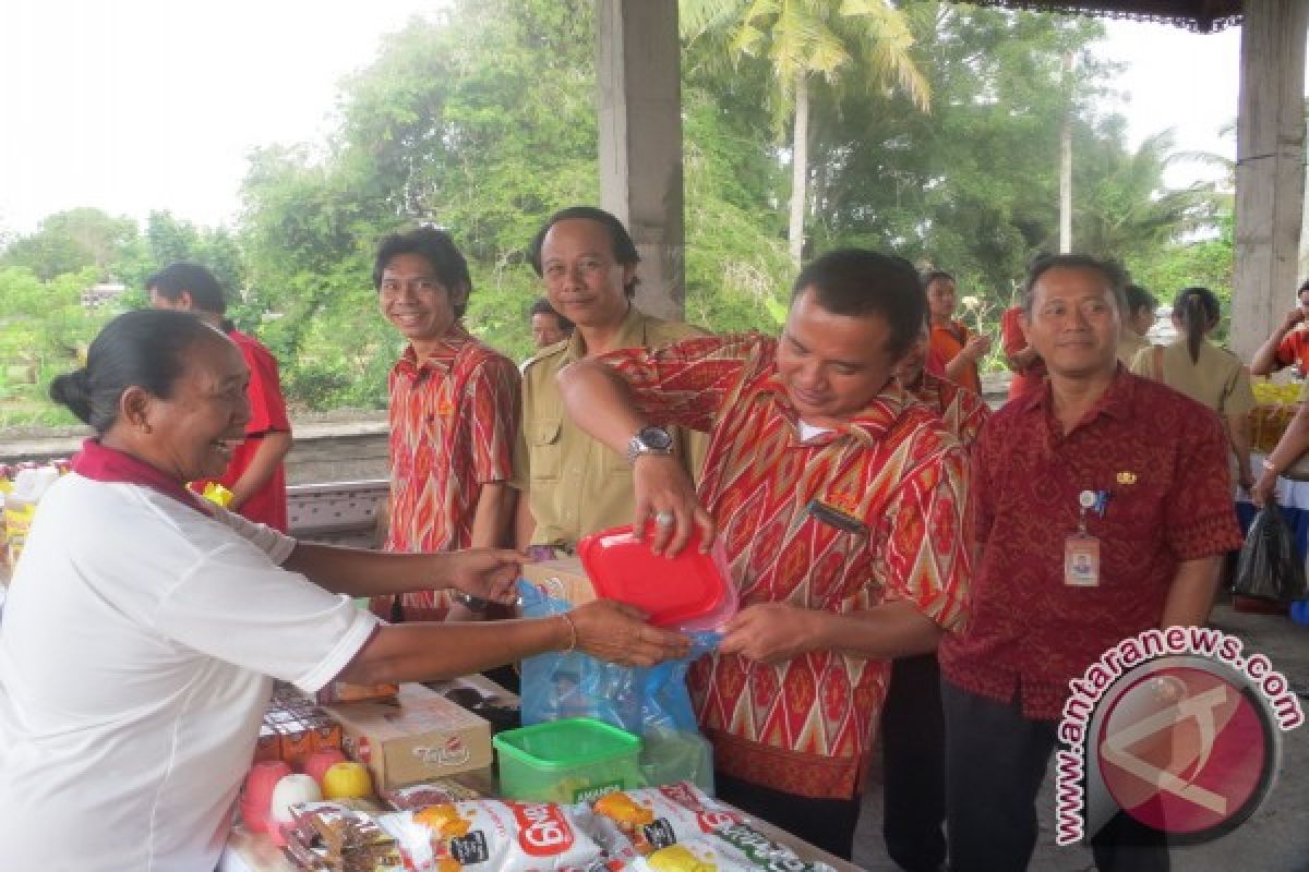 Pasar Murah Disperindag Denpasar Diminati Warga