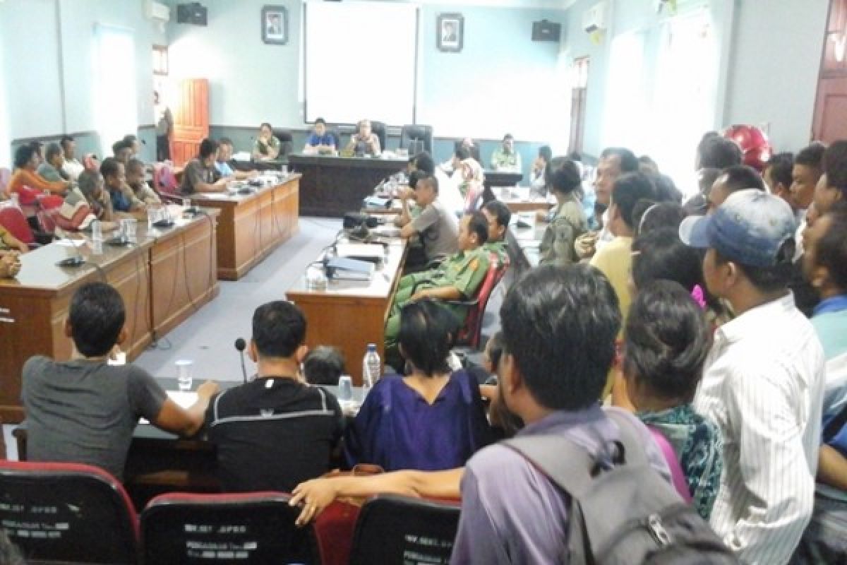 DPRD Pematangsiantar RDP dengan Pedagang dan Perusda