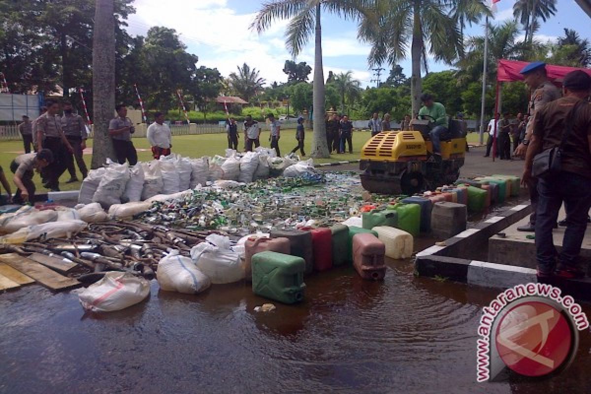 Polres Minahasa Utara Musnahkan Minuman Keras