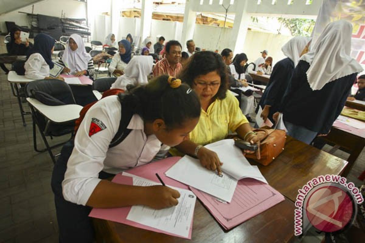 Disdik Bantul pantau proses PPDB online SMA