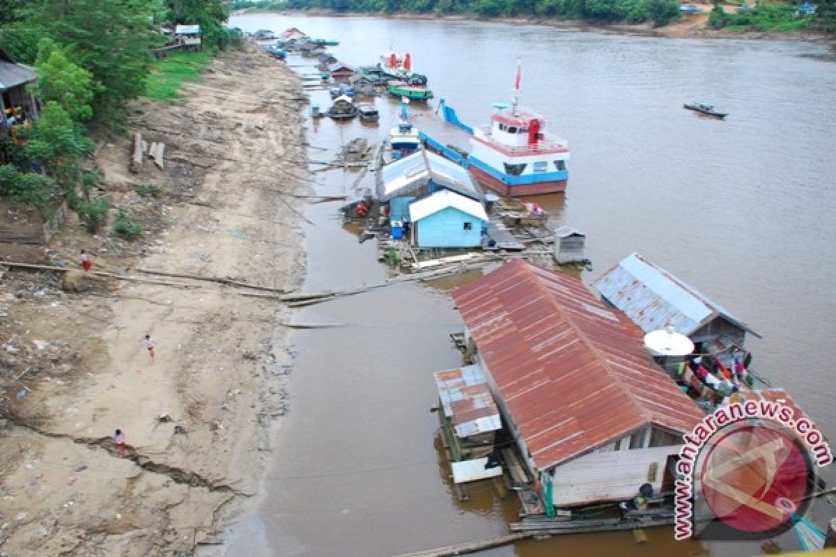 Air Sungai Pedalaman Barito Tak Layak Konsumsi 