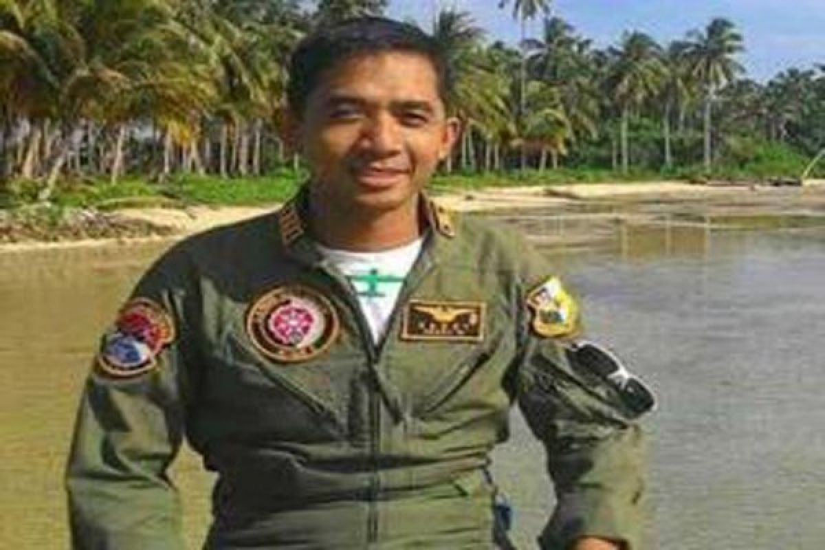 Kapten Sandy, pilot berprestasi