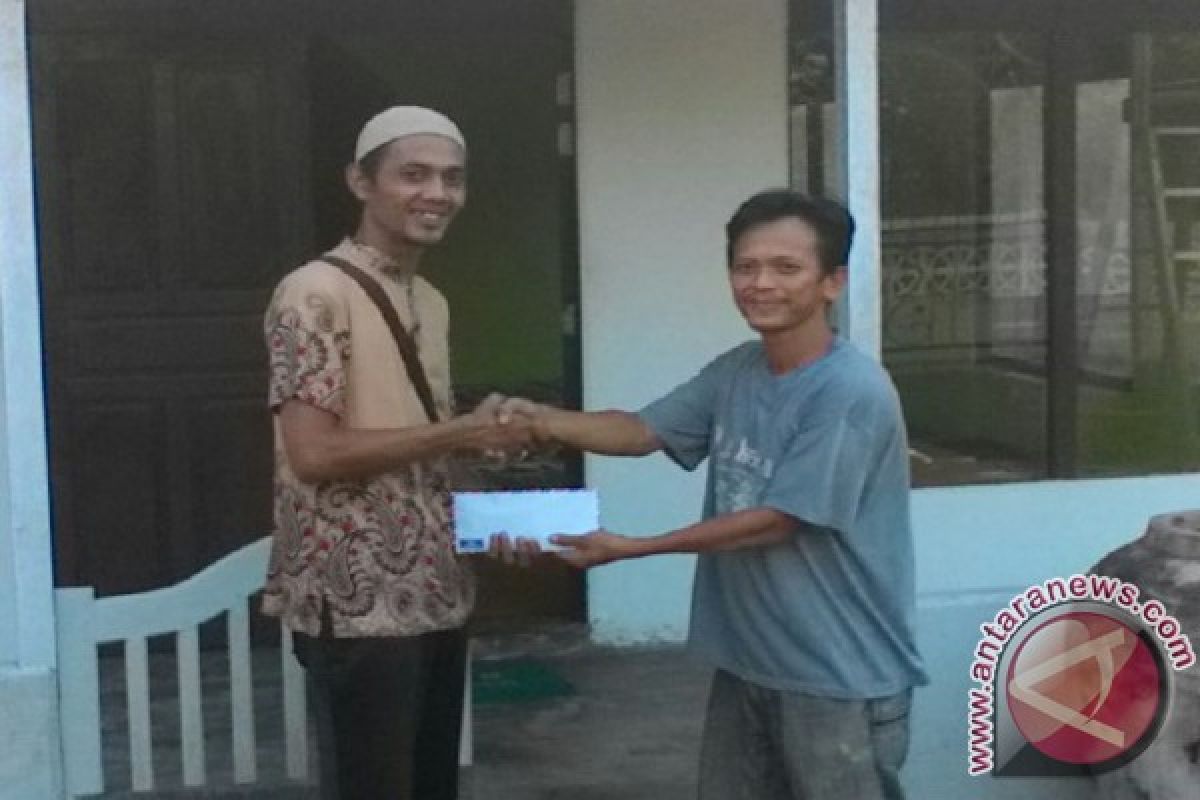 Dapat Hadiah Motor, Tri Juliardi Pilih Sumbangkan ke Panti