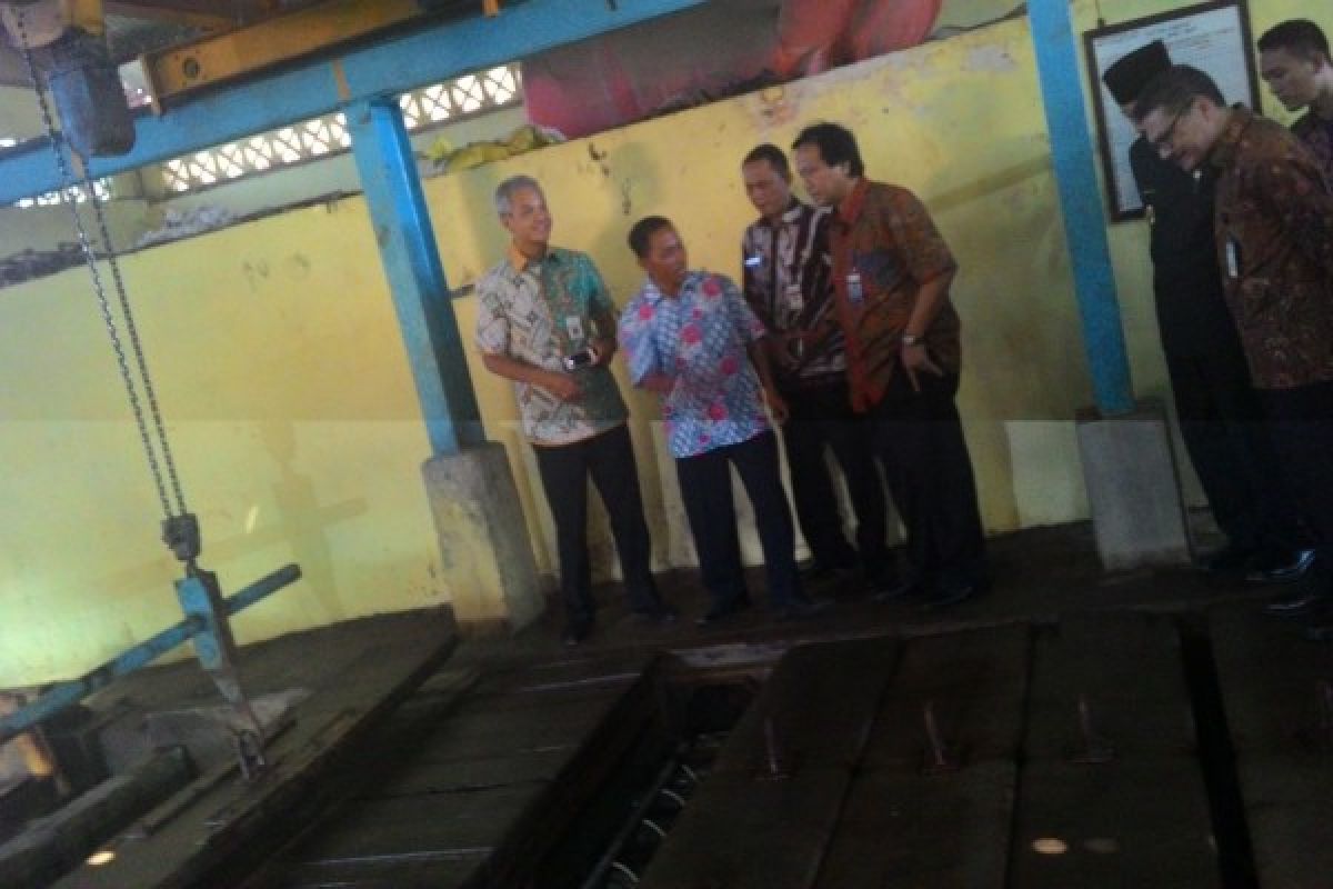 Ganjar Tantang Manajemen Saripetojo Lebih Inovatif