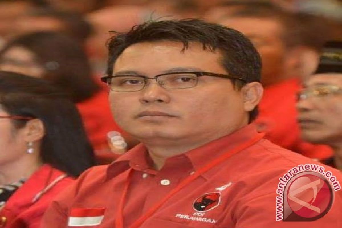 PDIP: Surabaya Siap Terima Ridwan Kamil