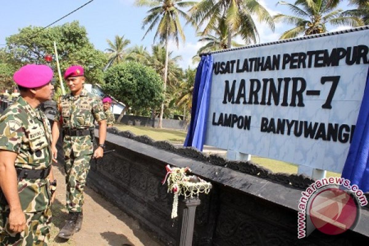 Prajurit Intai Amfibi Marinir Latihan di Lampon-Banyuwangi
