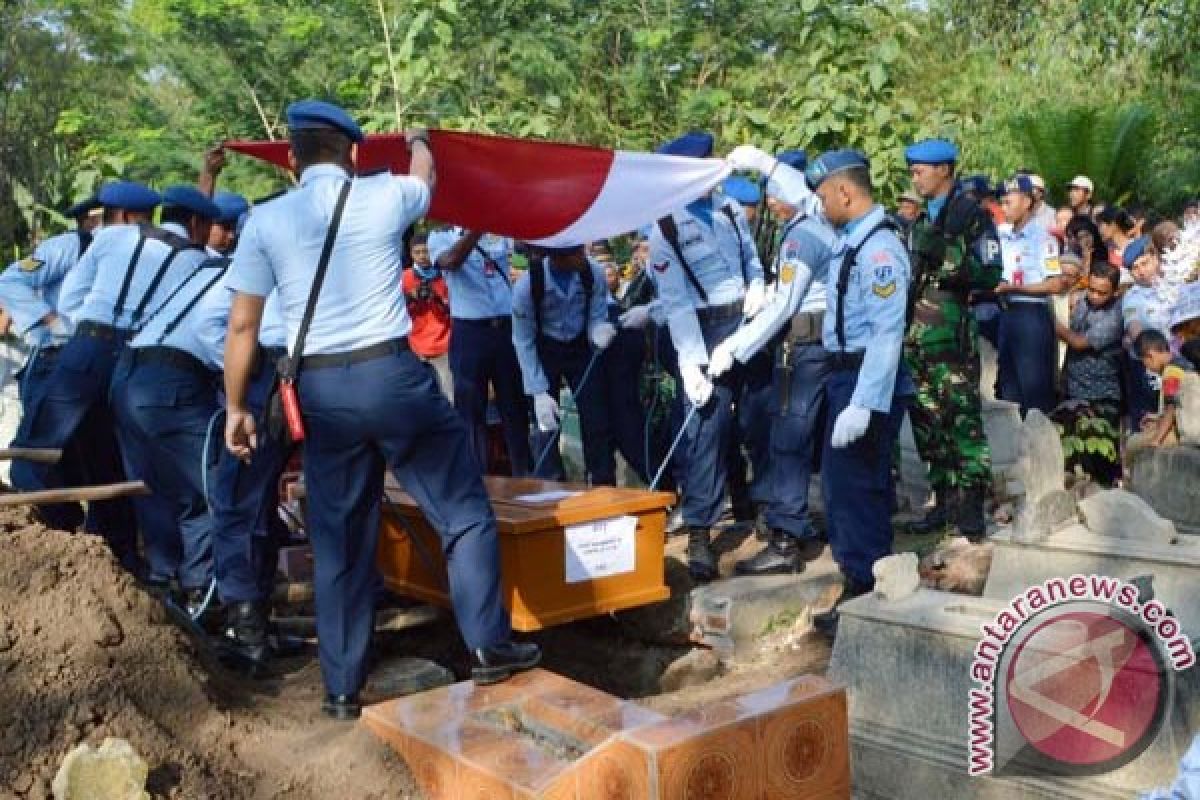 Dua Korban Hercules Dimakamkan di TMP Suropati Malang