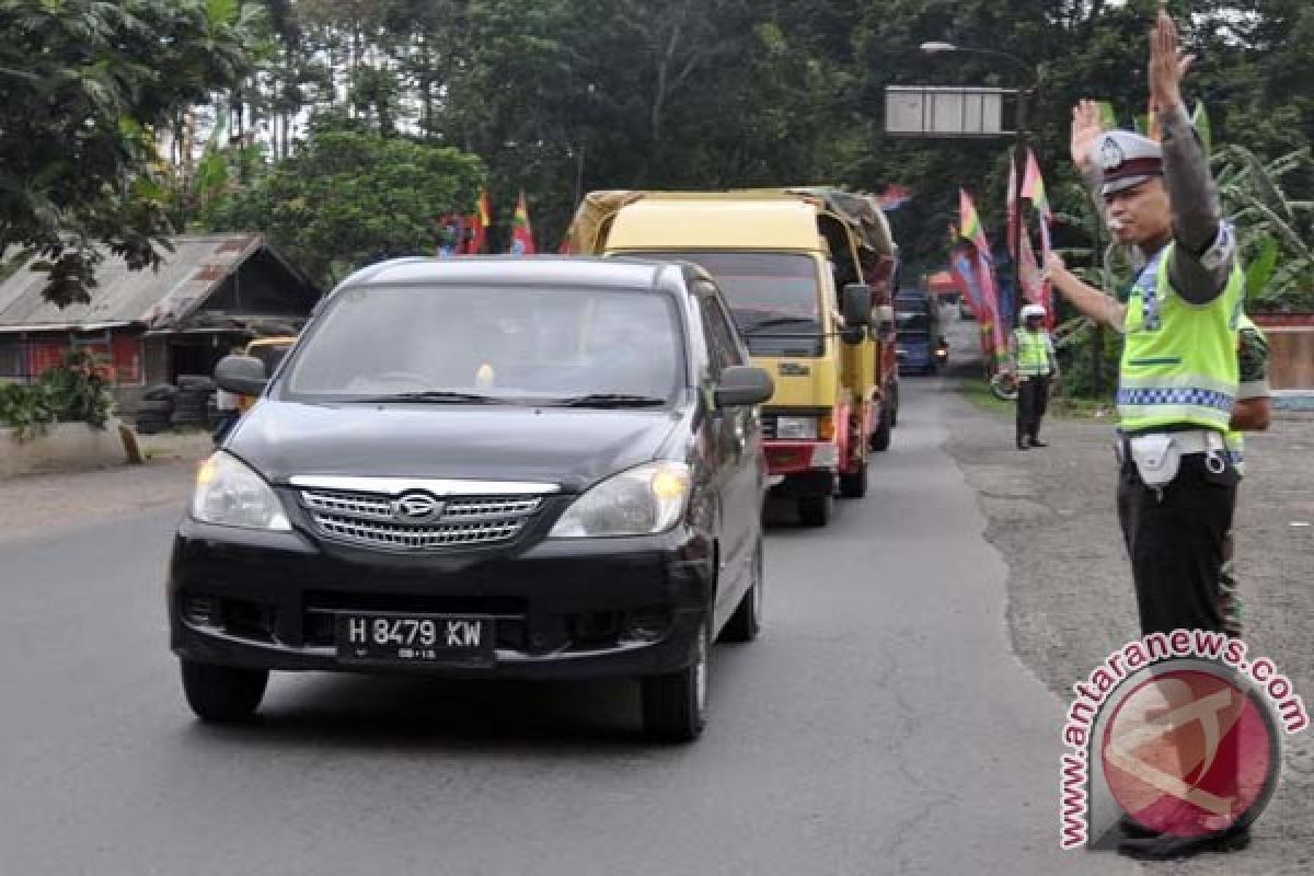 Kiat Siapkan Kendaraan Mudik Ala Rifat Sungkar