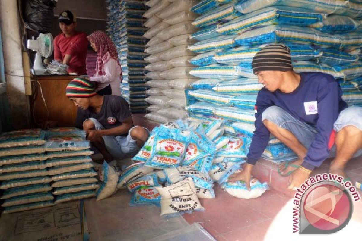 Pedagang Bojonegoro Perkirakan Penjualan Beras Zakat Meningkat