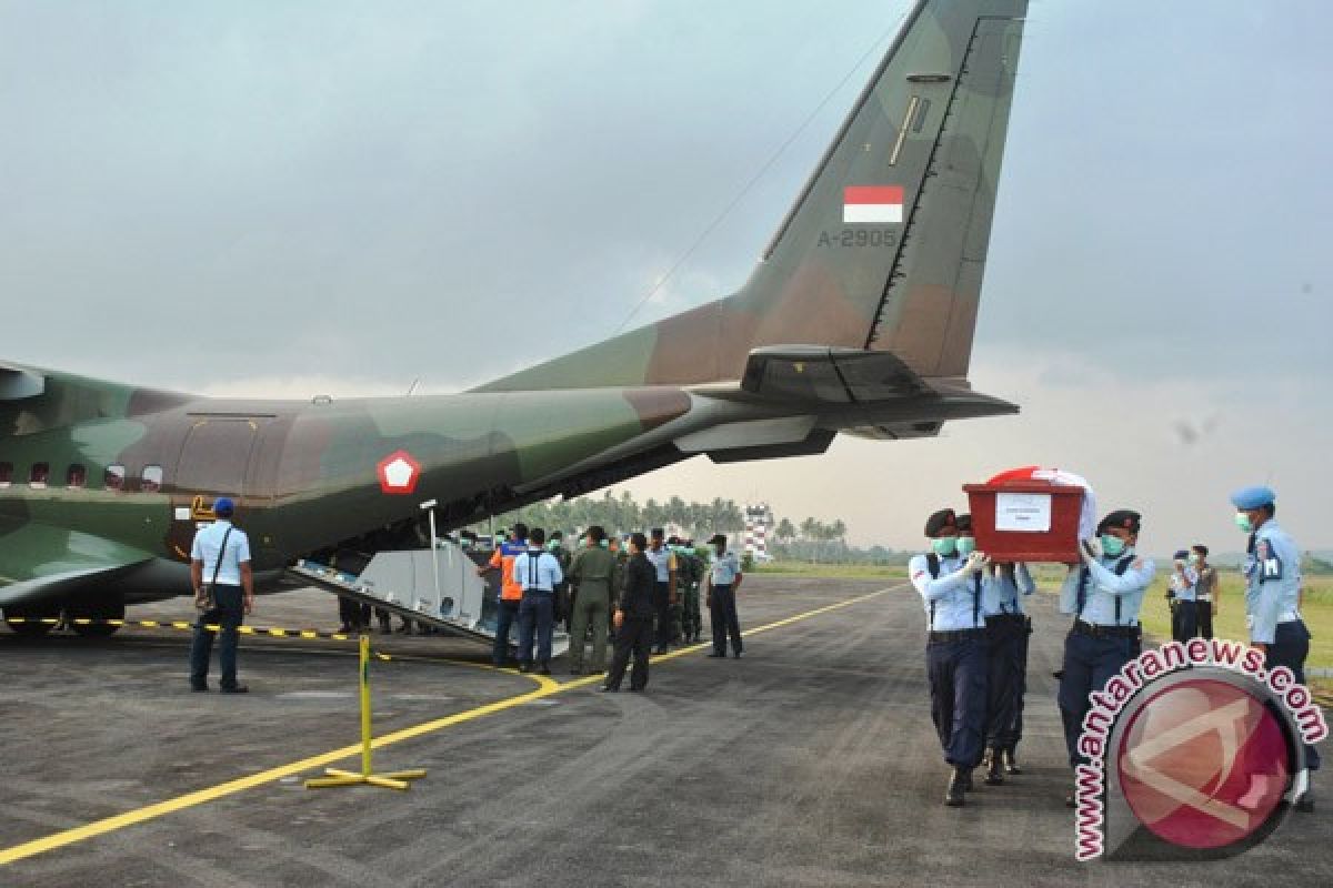 Sembilan Jenazah Korban Hercules Kembali Tiba di Ranai